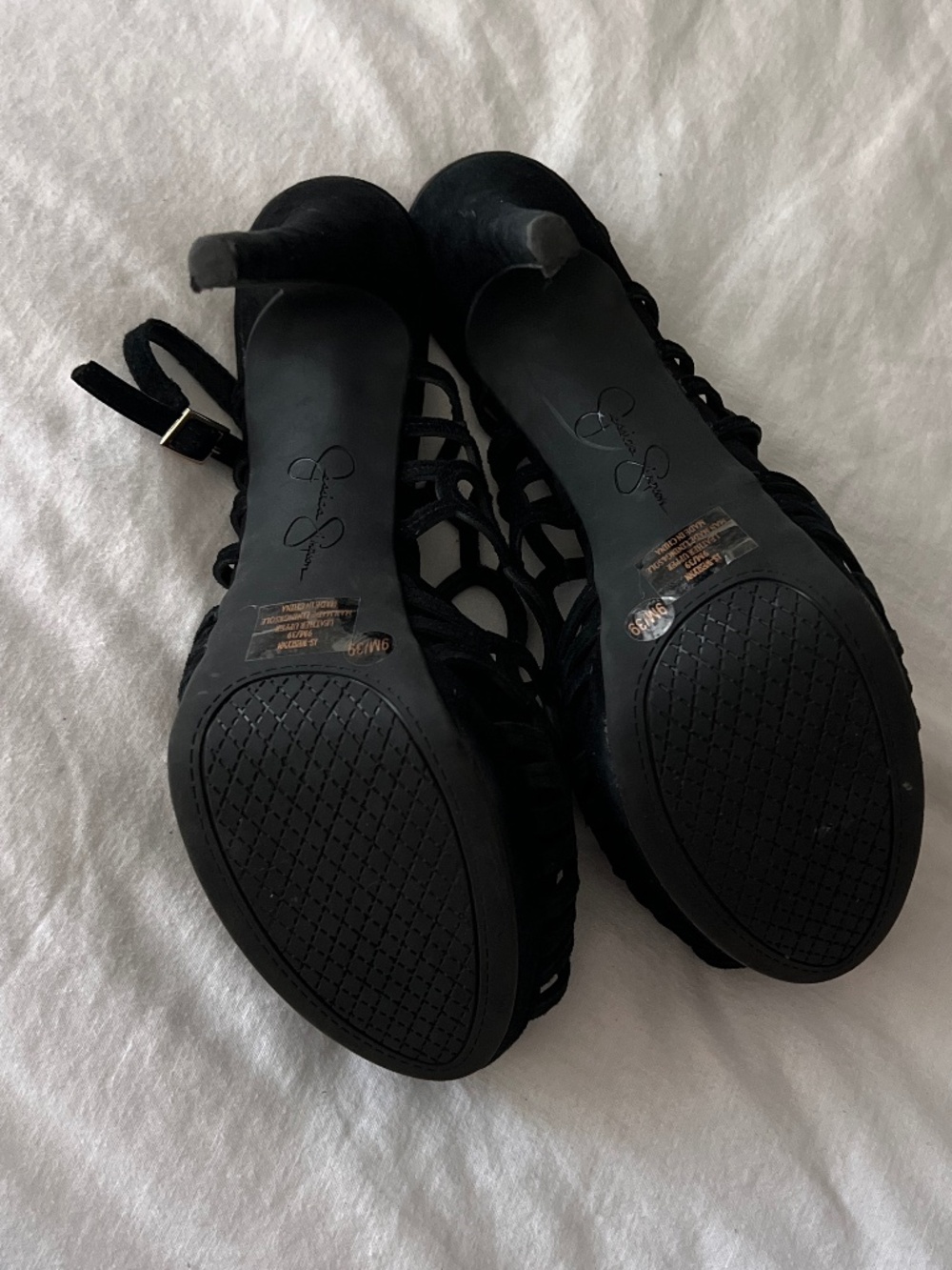 Jessica Simpson Women's Weslynn Platform Pump - Picture 6 of 6